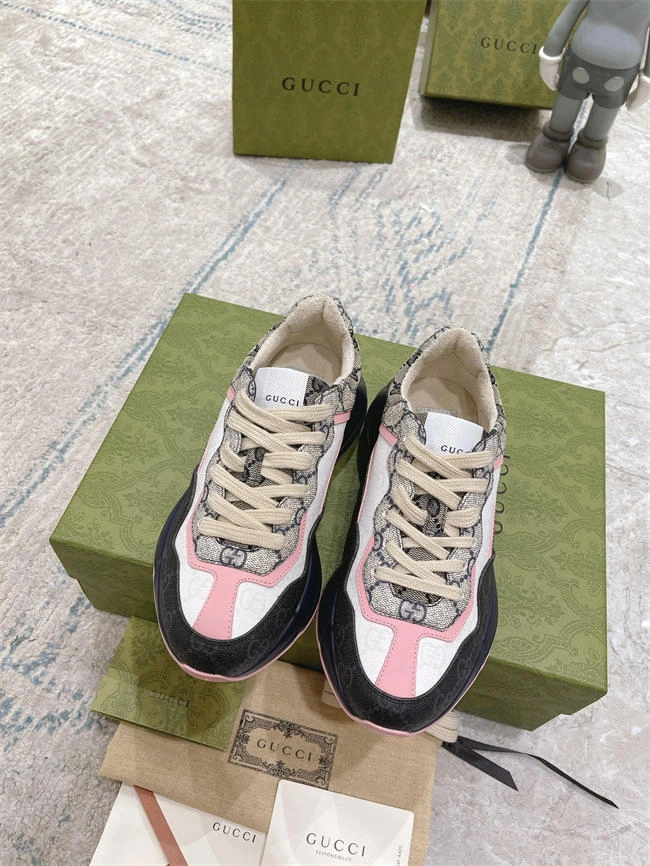 G*u*i python sneaker easymatch 26